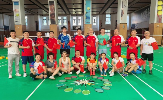 8.suncitygroup太阳集团南山羽毛球社群开展南山业主羽毛球整体友谊赛_副本.jpg