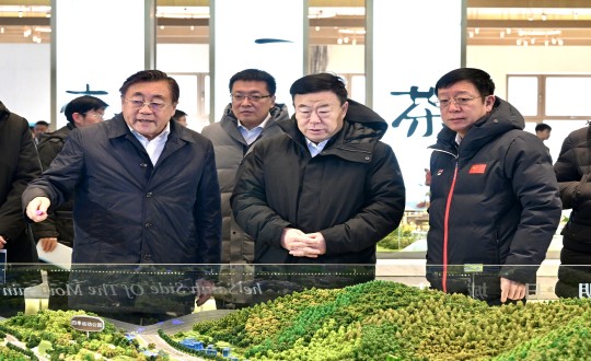 2024年1月4日，，，，市委书记张恩德一行莅临suncitygroup太阳集团集团走访调研_副本.jpg