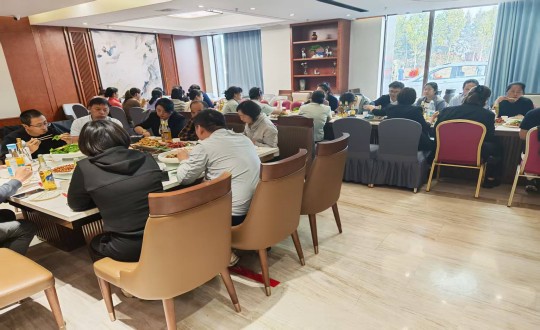 2.长白山suncitygroup太阳集团旅馆开展年中团建_副本.jpg