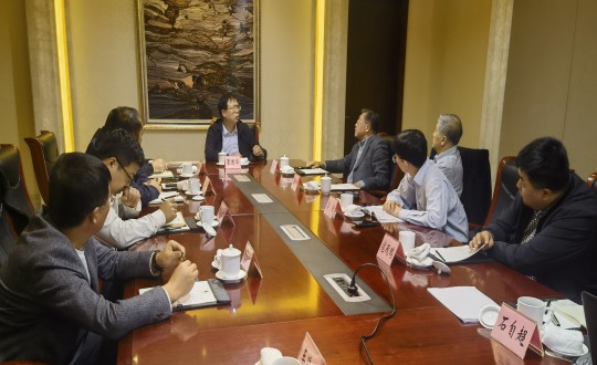2.王岩董事长带队与荣成市好运角旅游度假区管委会向导举行聚会探讨_副本.jpg